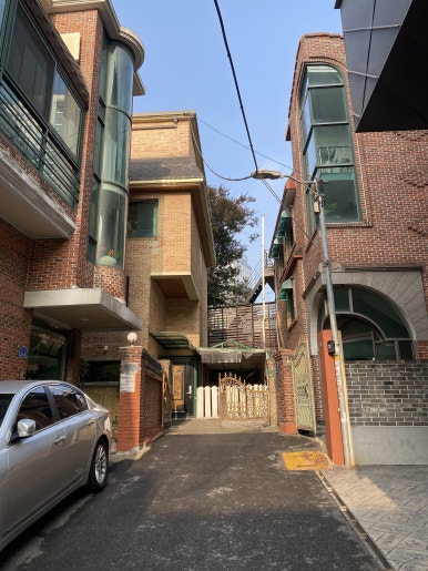 서교동 다가구주택 공사 전 골목 진입 전경